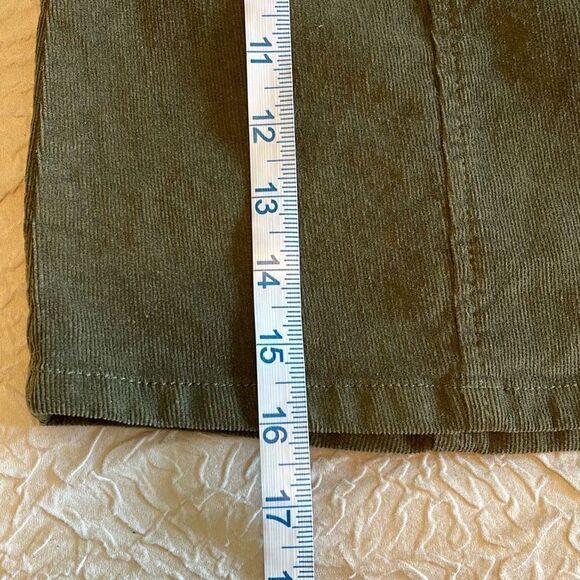 RE Generation By Celebrity Pink Steller Skirt Mini Corduroy Button Size 9/29Oliv - Picture 8 of 8